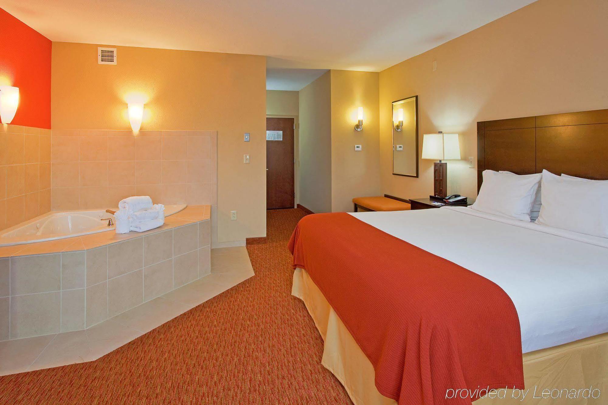 Holiday Inn Express Hotel & Suites Chattanooga Downtown By Ihg Esterno foto