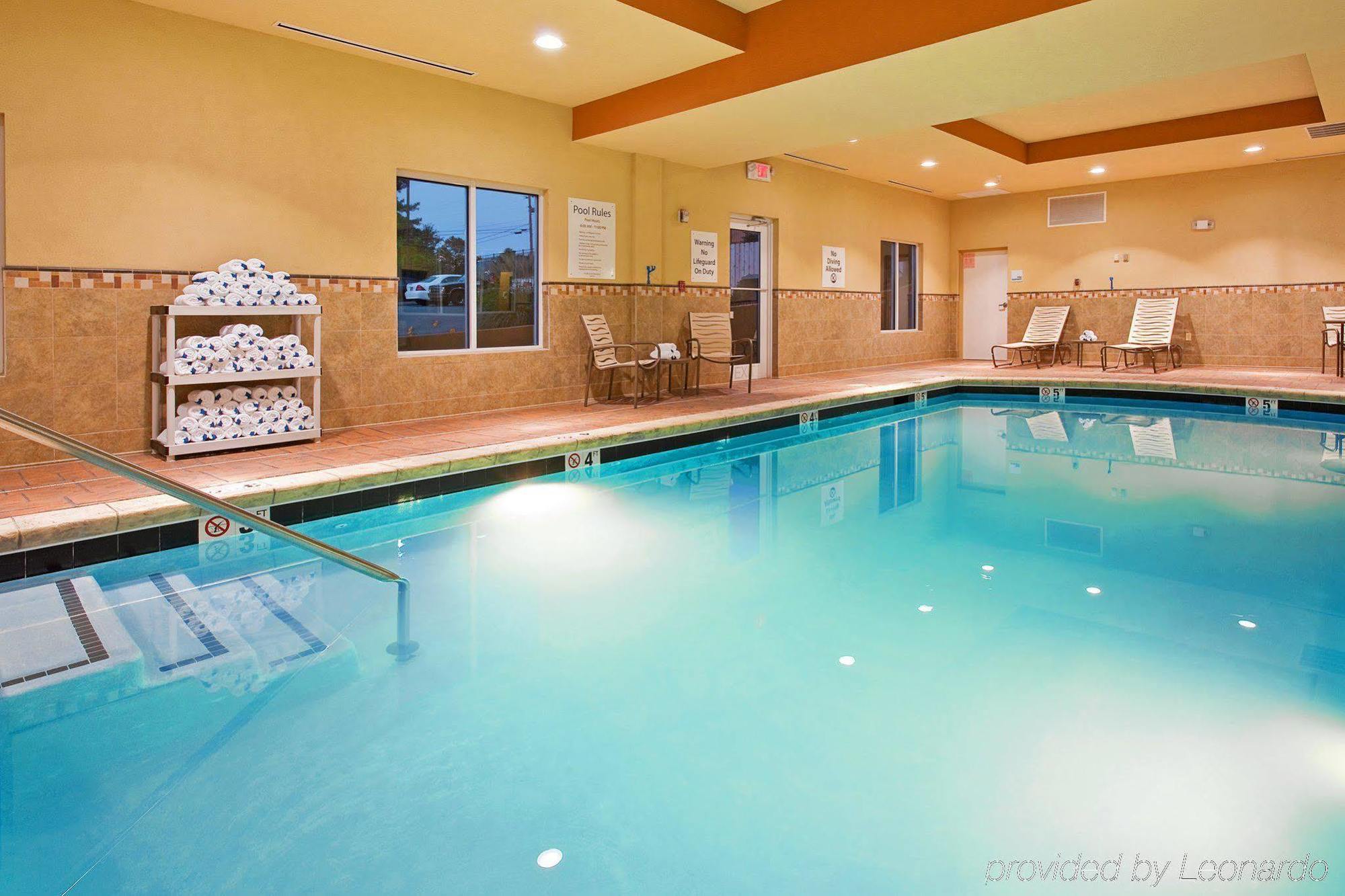 Holiday Inn Express Hotel & Suites Chattanooga Downtown By Ihg Esterno foto