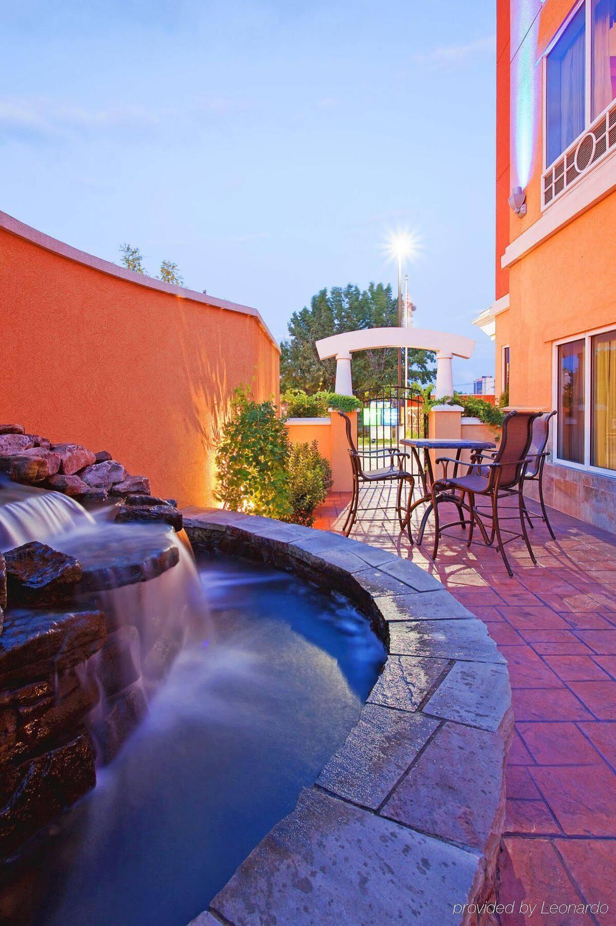 Holiday Inn Express Hotel & Suites Chattanooga Downtown By Ihg Esterno foto